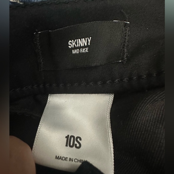 NEW! Express Skinny Mid Rise Black Pants - Size 10 Short - Picture 4 of 6